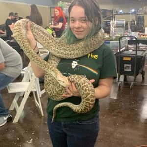 Meet your Posher, Hannah